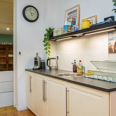 Stylish Private Close To